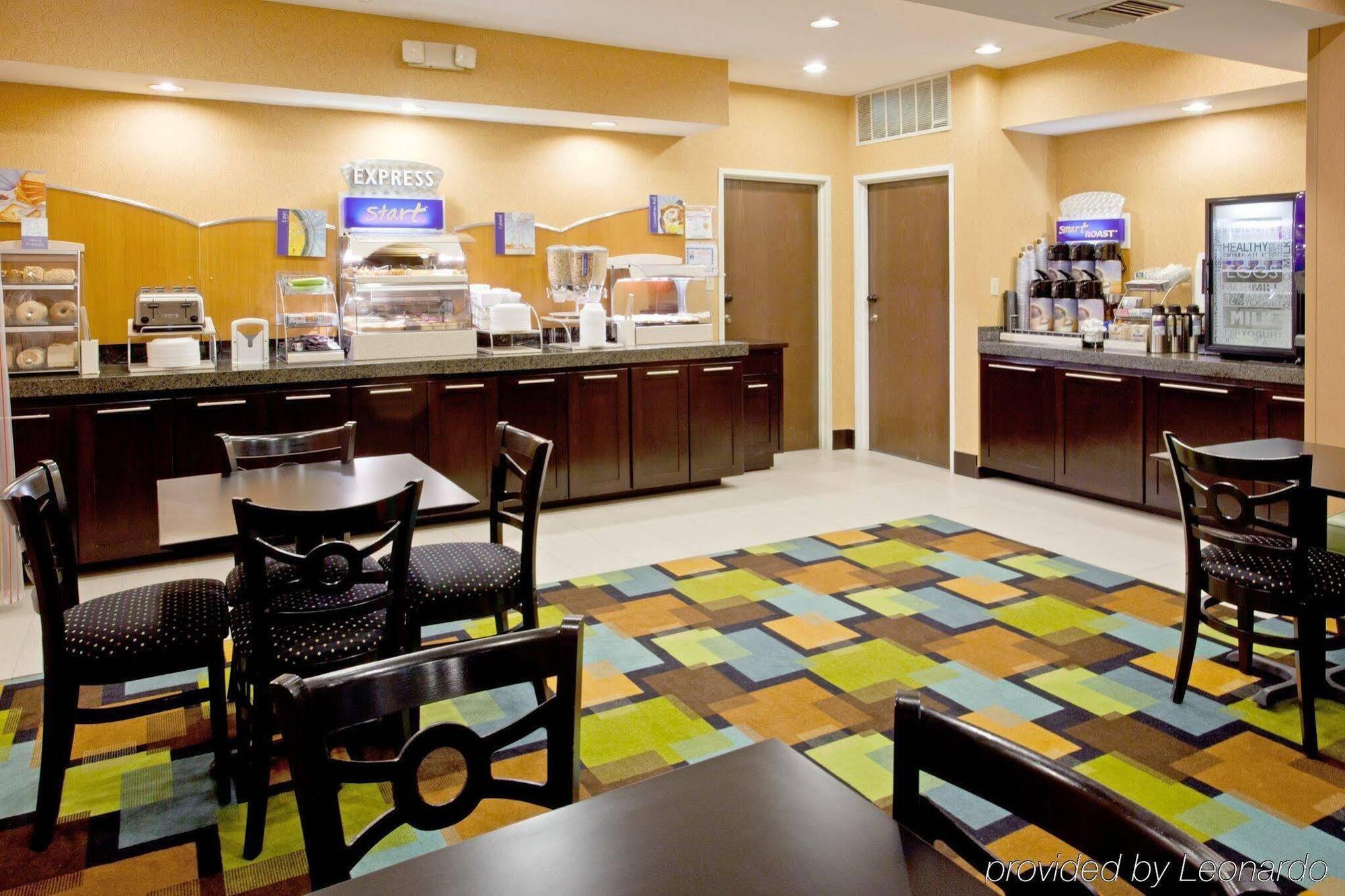 Holiday Inn Express Arlington Interstate 20 Parks Mall By Ihg Buitenkant foto